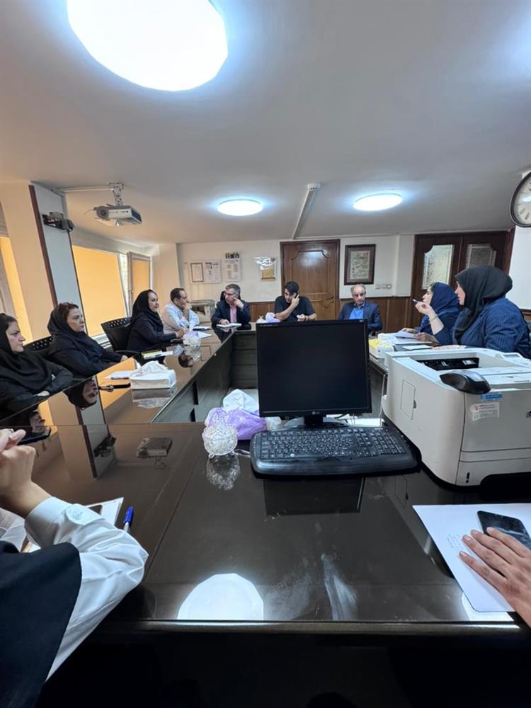 جلسه مديريت و راهبري با محوريت بررسي سنجه هاي اعتباربخشي 